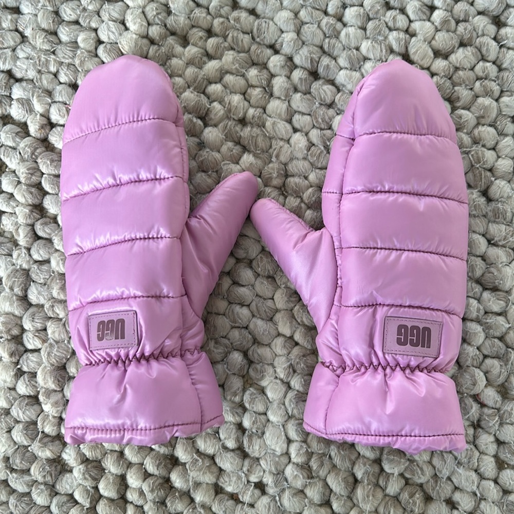 UGG women’s mittens